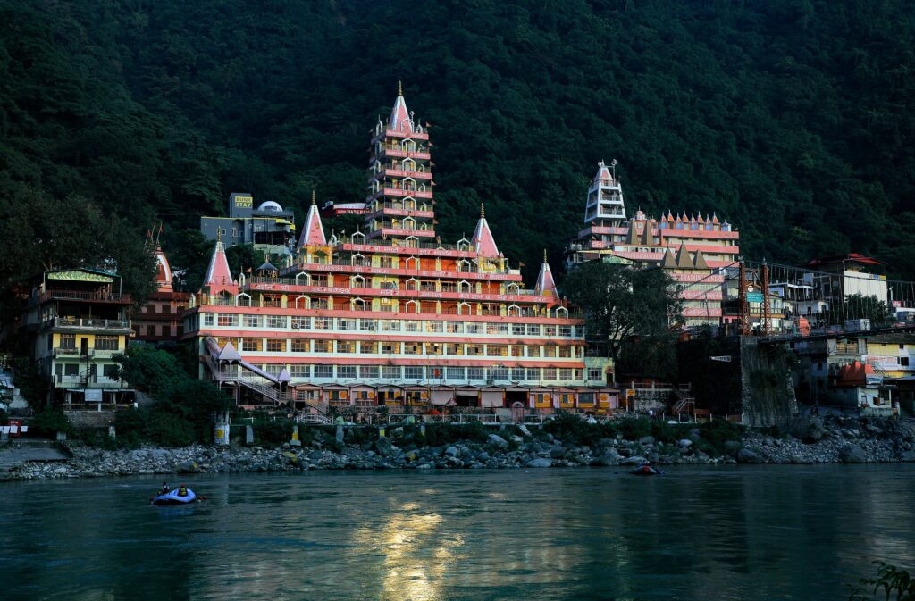 temple-7499927_1920-1-1024x673 Rishikesh: Where Yoga and Adventure Merge